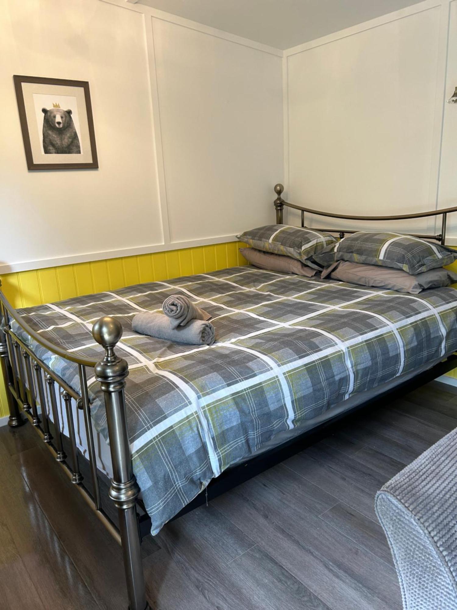 1Lochness Glam Lodges อินเวอร์เนส ภายนอก รูปภาพ